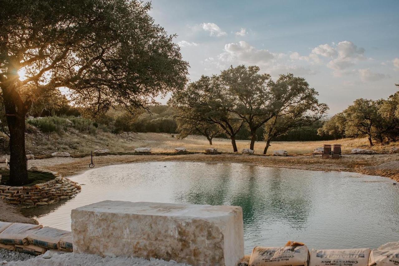 فيلا Hummingbird Haus - Hill Country Views On 20 Acres With Firepit Spring Branch المظهر الخارجي الصورة