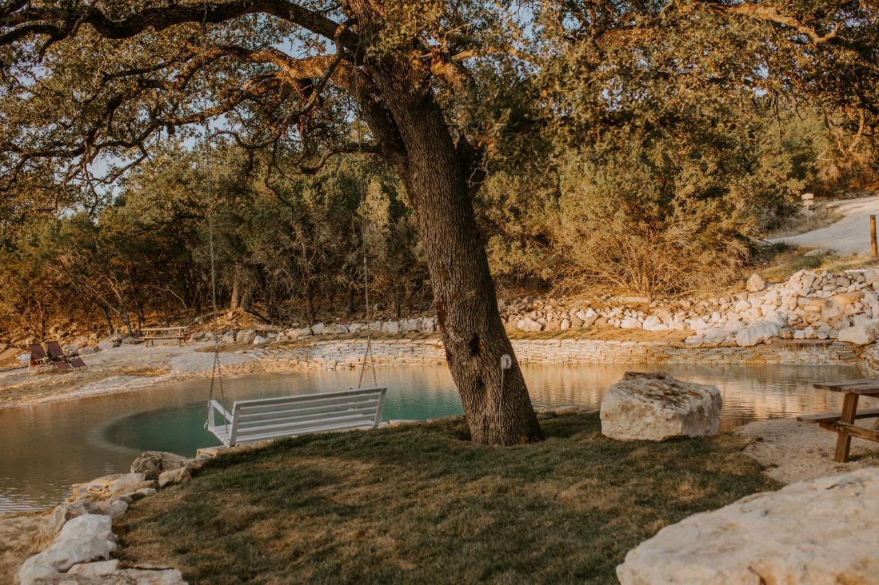 فيلا Hummingbird Haus - Hill Country Views On 20 Acres With Firepit Spring Branch المظهر الخارجي الصورة